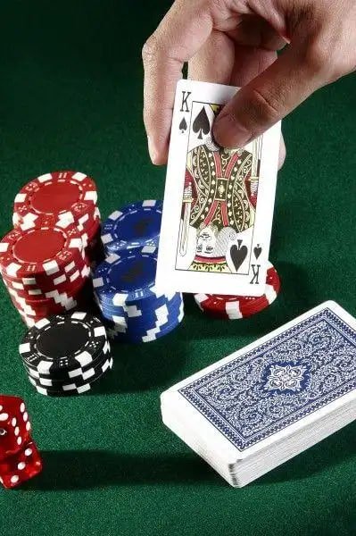 Antarmuka permainan Dragon Hatch di aplikasi sporcle